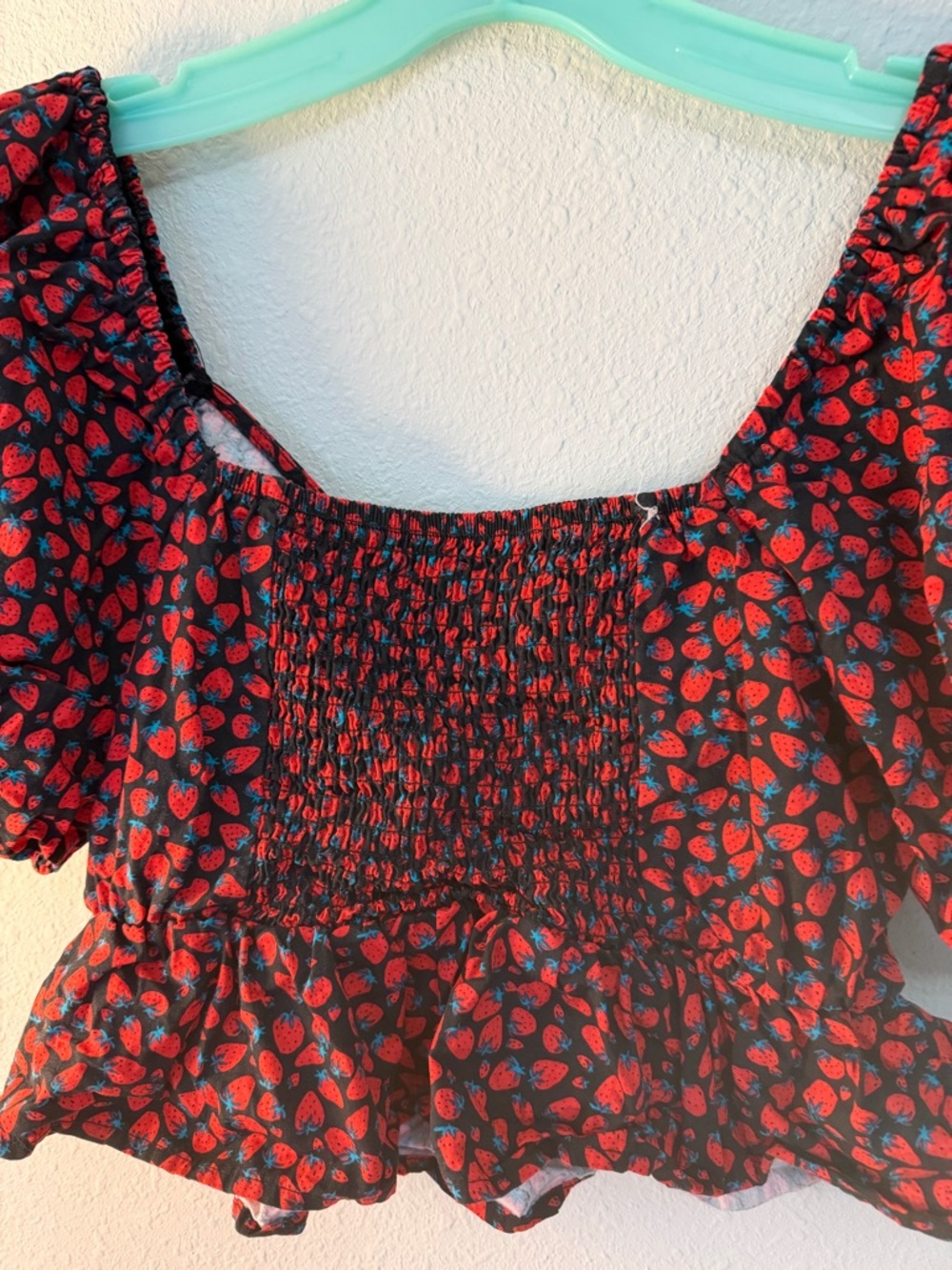Band of the Free Puff-Sleeve Cropped Top - Red/Black - Picture 6 of 7